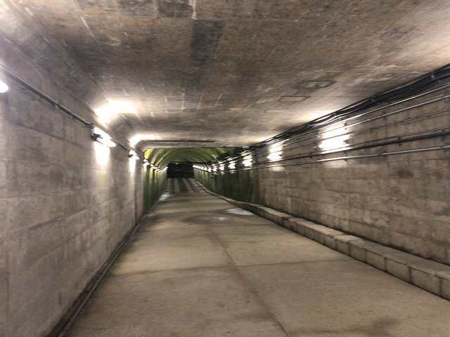トンネル駅1.jpg