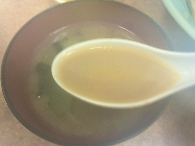 味噌汁2湯気がモワァ.jpg