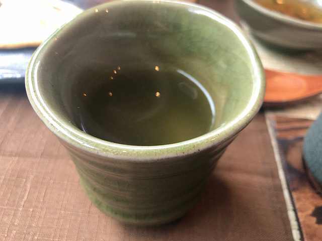 朝23緑茶.jpg