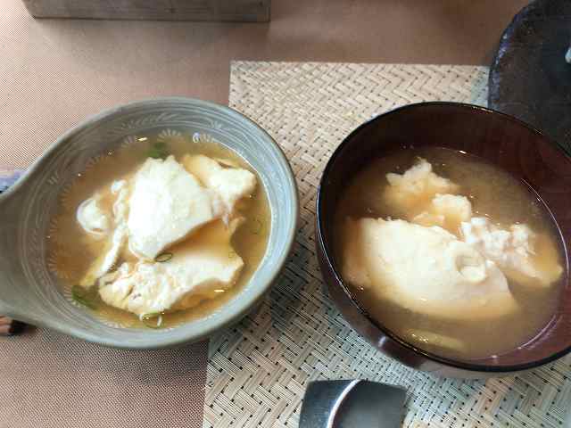 朝27豆腐2味噌汁3.jpg